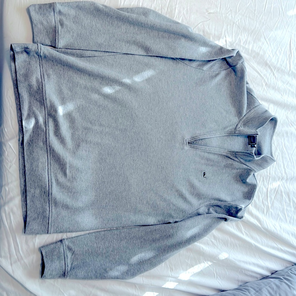 Vineyard Vines Gray Pull Over - image 1